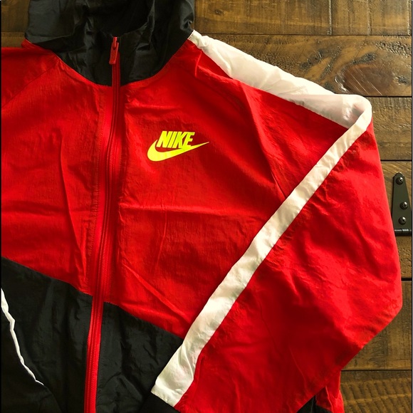 Nike Hoodie Windbreaker - Picture 2 of 8